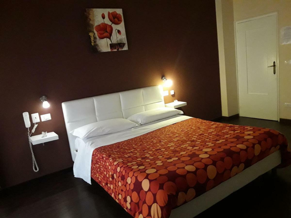 Dolci Ricordi Hotel Бари Екстериор снимка