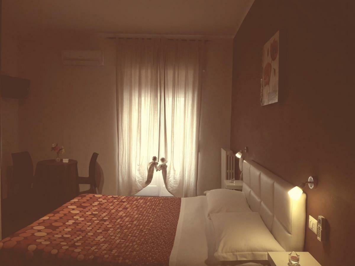 Dolci Ricordi Hotel Бари Екстериор снимка