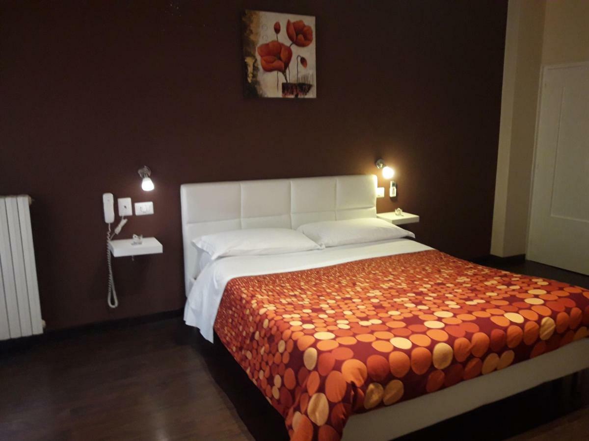 Dolci Ricordi Hotel Бари Екстериор снимка